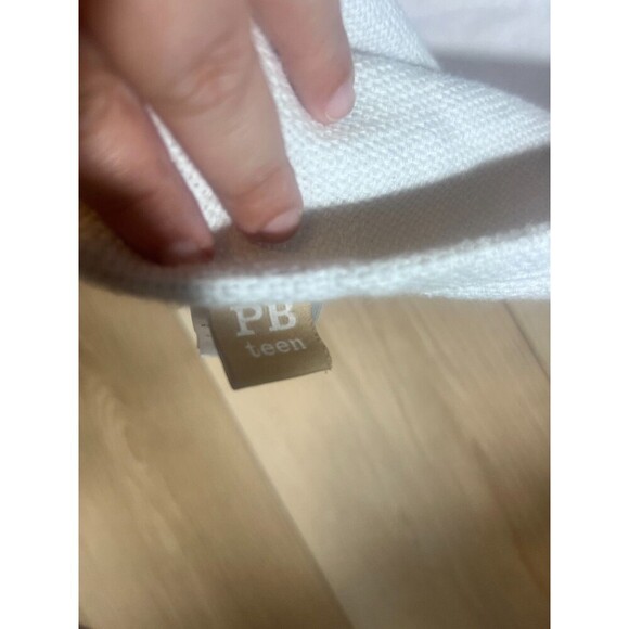 Pottery Barn teen Lightweight White throw Pom-Pom Detail 50 In x 70 In - Picture 3 of 5